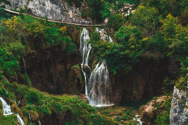 Private Plitvice Lakes Day Tour from Split with Coffee Stop and Boat Trip