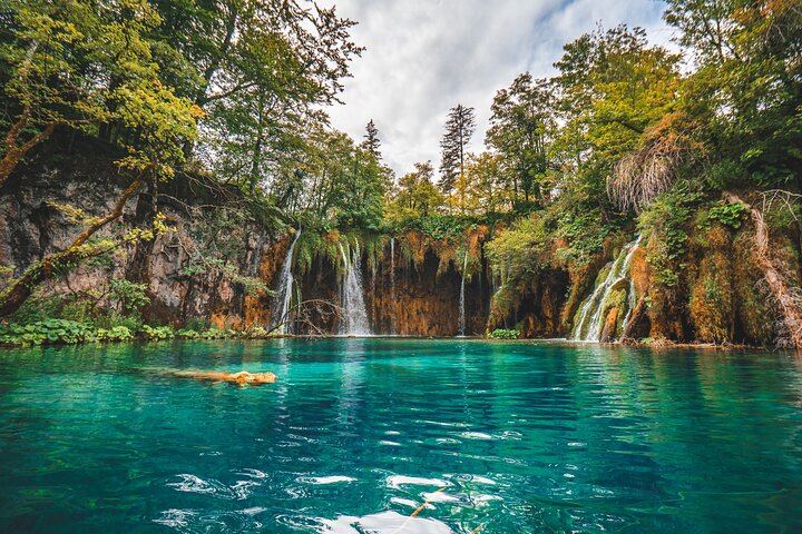 Plitvice Lakes Guided Day Trip from Split by Air-Conditioned Vehicle (1/12)