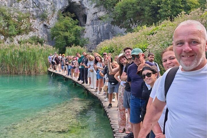 Gray Line Croatia Plitvice Lakes Guided Tour from Split, Trogir or Omis (2/11)