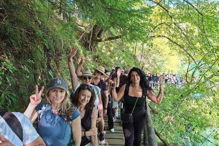 Gray Line Croatia Plitvice Lakes Guided Tour from Split, Trogir or Omis (1/11)