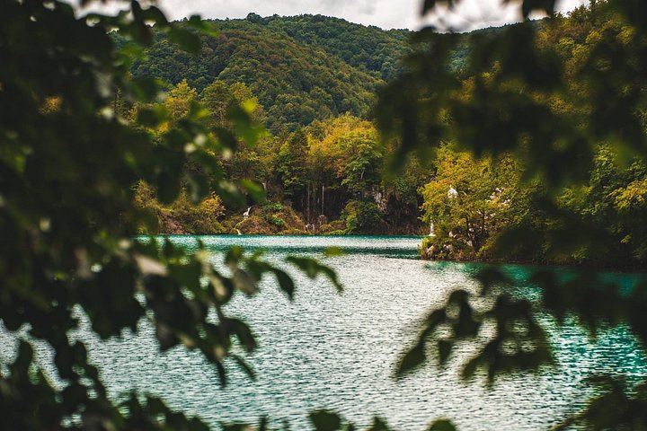 Private Plitvice Lakes Day Tour from Split with Coffee Stop and Boat Trip (9/12)