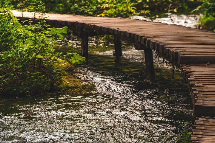 Self-Guided Plitvice Lakes Day Tour from Split with Boat and Train Rides (10/12)