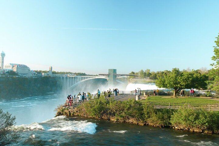 Niagara Falls Guided Day Tour from Toronto with Optional Boat Cruise and Add-Ons (5/12)