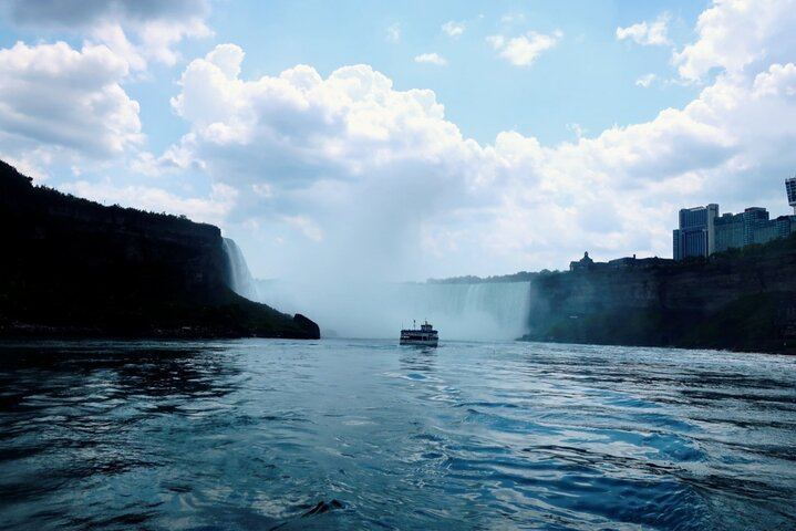 Niagara Falls Guided Day Tour from Toronto with Optional Boat Cruise and Add-Ons (11/12)