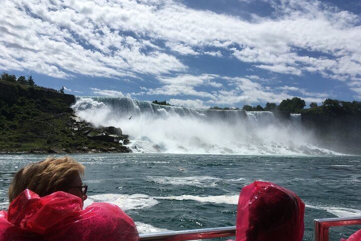 Niagara Falls Guided Day Tour from Toronto with Optional Boat Cruise and Add-Ons (6/12)