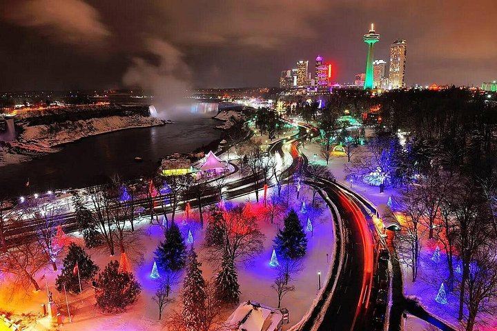 Toronto Winter Festival of Lights Bus Tour to Niagara Falls with Floral Clock and Chapel (7/12)