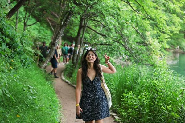 Plitvice Lakes Guided Day Tour from Zadar with Boat, Train and Old Town Walk