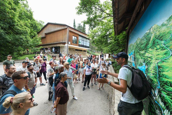 Plitvice Lakes Guided Day Tour from Zadar with Boat, Train and Old Town Walk (7/12)
