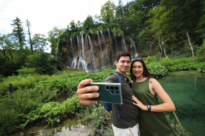 Plitvice Lakes Guided Day Tour from Zadar with Boat, Train and Old Town Walk (2/12)