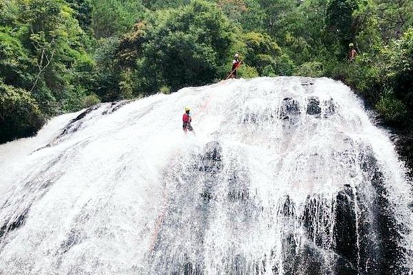 Datanla Canyoning Day with Pickup at Linh Son Pagoda: No Experience Needed, Picnic Lunch