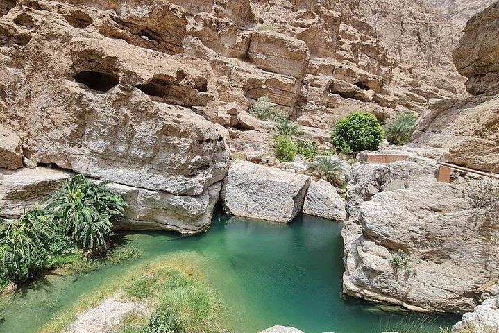 Small-Group Day from Muscat with Sunshine Tours Oman: Wadi Shab, Sinkhole, Fins Beach (2/7)