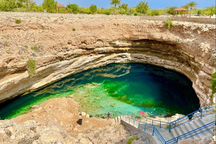Small-Group Day from Muscat with Sunshine Tours Oman: Wadi Shab, Sinkhole, Fins Beach (3/7)