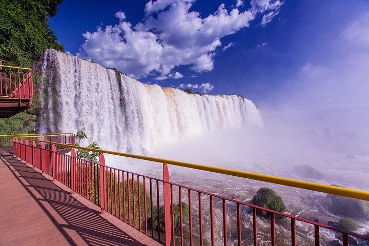 Full-Day Iguazu Falls Tour, Argentine and Brazilian Sides with Hotel Transfers (6/12)