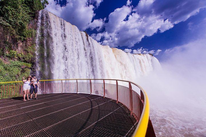 Full-Day Iguazu Falls Tour, Argentine and Brazilian Sides with Hotel Transfers (4/12)