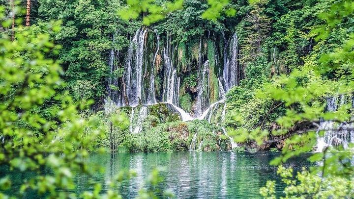 Plitvice Lakes Full-Day Tour from Zadar or Cruise Port with Lunch Package (3/9)