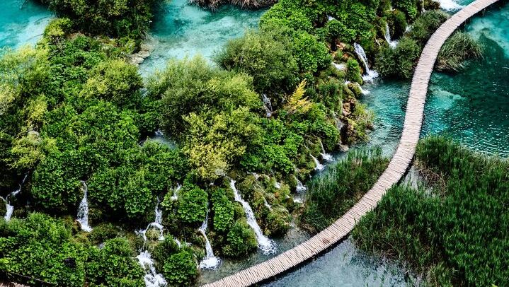 Plitvice Lakes Full-Day Tour from Zadar or Cruise Port with Lunch Package (1/9)
