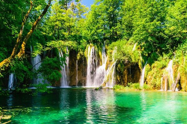 Plitvice Lakes Full-Day Tour from Zadar or Cruise Port with Lunch Package