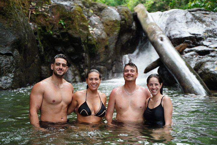Paddle 9 Full-Day Waterfall Adventure in Quepos with Farm Lunch, 5 Stops (9/12)