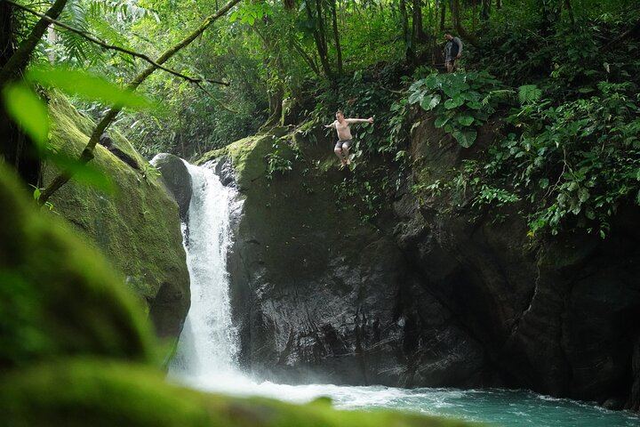 Paddle 9 Full-Day Waterfall Adventure in Quepos with Farm Lunch, 5 Stops (3/12)