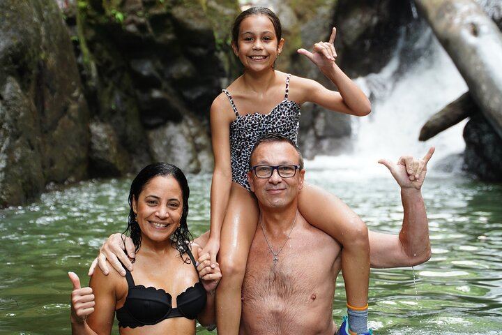 Paddle 9 Full-Day Waterfall Adventure in Quepos with Farm Lunch, 5 Stops (8/12)