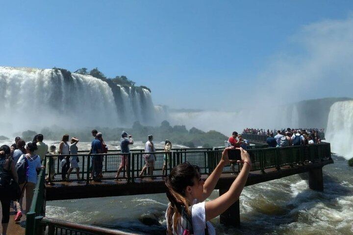 Puerto Iguazu to Brazilian Falls and Parque das Aves Bird Park Guided Tour (6/10)