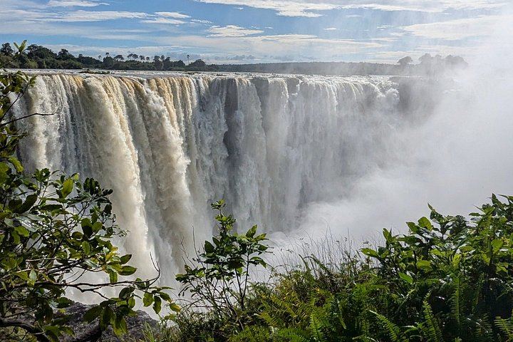 Slow-Paced Private Victoria Falls Day Across Zimbabwe, the Bridge and Zambia (8/12)