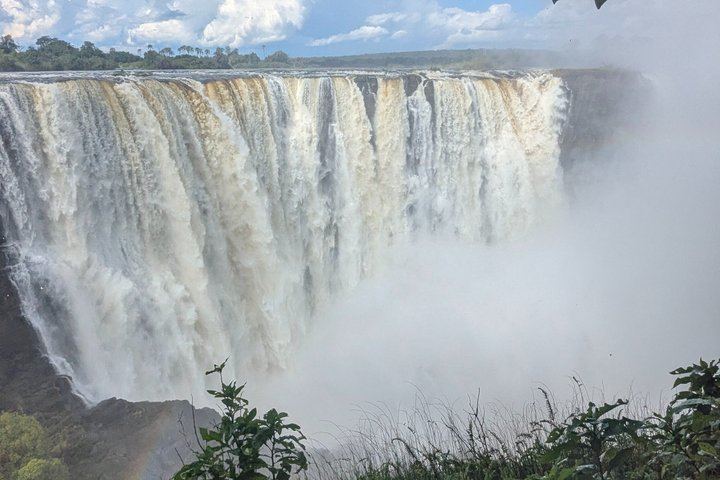Slow-Paced Private Victoria Falls Day Across Zimbabwe, the Bridge and Zambia (4/12)