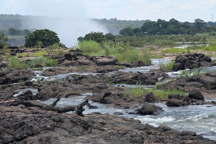 Slow-Paced Private Victoria Falls Day Across Zimbabwe, the Bridge and Zambia (10/12)