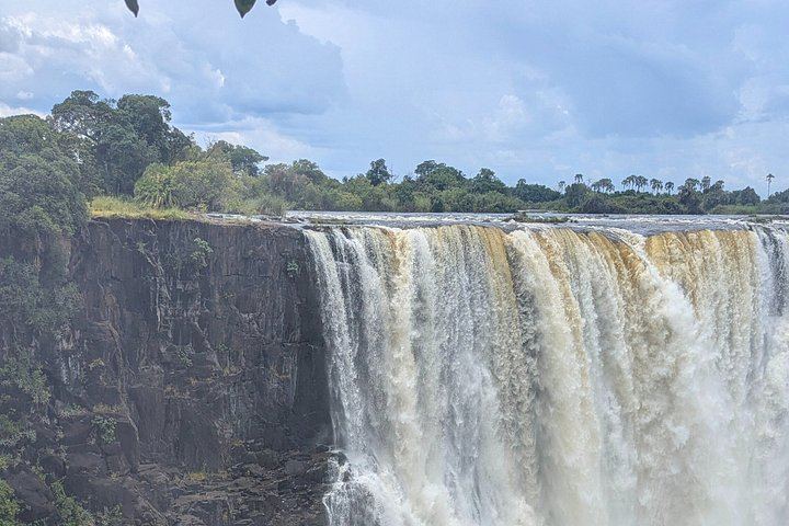 Slow-Paced Private Victoria Falls Day Across Zimbabwe, the Bridge and Zambia (6/12)