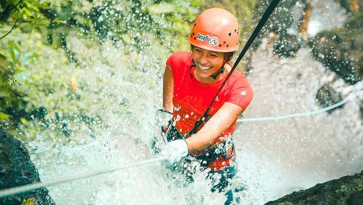 Lost Canyon Waterfall Rappelling from La Fortuna with Buffet Lunch and Pickup (1/12)