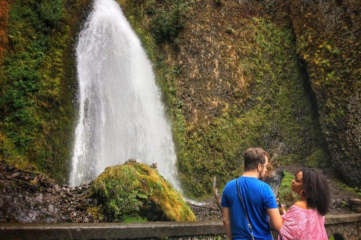 Half-Day Columbia Gorge Waterfall Hikes with Local Legends, Portland Pickup (3/7)