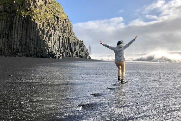 12-Hour Solheimajokull Glacier Hike and South Coast Tour, Gear Included (1/12)
