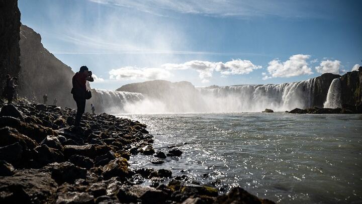 Godafoss Waterfall Shore Excursion from Akureyri Port with Return-to-Ship Guarantee (2/9)