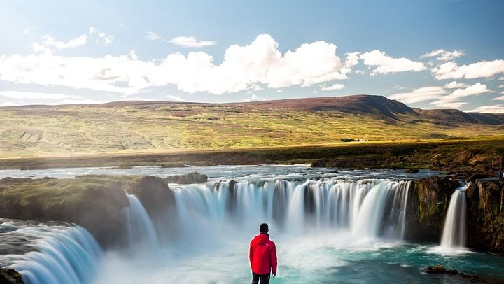 Small-Group Godafoss and Geitafoss Tour from Akureyri Cruise Terminal with Fjord Viewpoint (3/6)