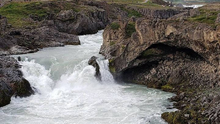 Small-Group Godafoss and Geitafoss Tour from Akureyri Cruise Terminal with Fjord Viewpoint (2/6)