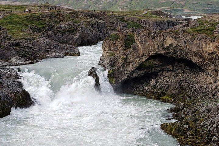 Small-Group Godafoss and Geitafoss Tour from Akureyri Cruise Terminal with Fjord Viewpoint (2/6)