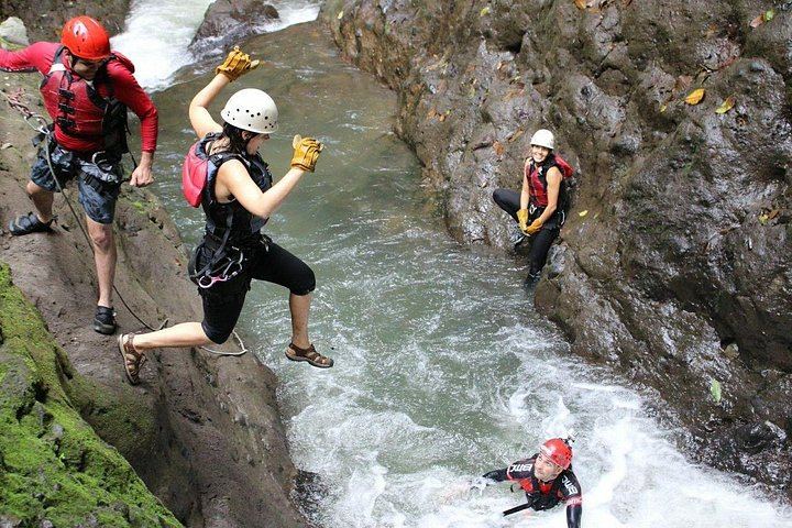 Gravity Falls Waterfall Jumping and Canyoning Tour, Small Group from La Fortuna (3/9)