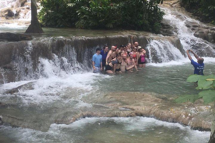 Dunn's River Falls Climb and White River Tubing with Jerk Lunch Stop, Ocho Rios (7/12)
