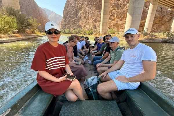 Wadi Shab Cave Swim Day from Muscat, 8:30 AM Hotel Pick-Up, Sinkhole and Fins Beach