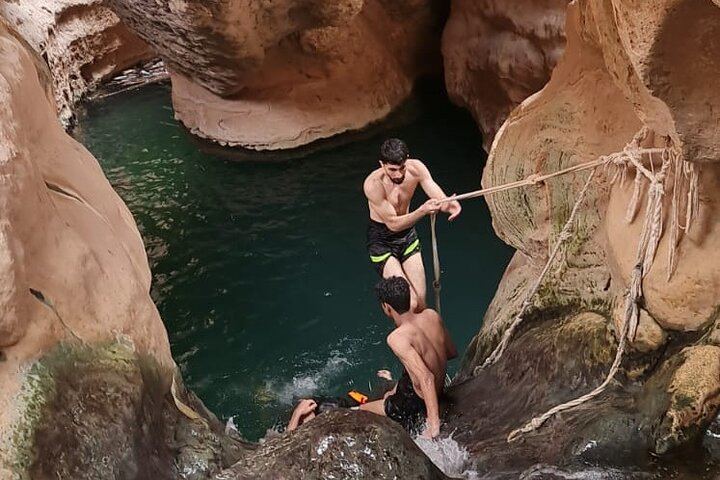 Wadi Shab Cave Swim Day from Muscat, 8:30 AM Hotel Pick-Up, Sinkhole and Fins Beach (5/9)