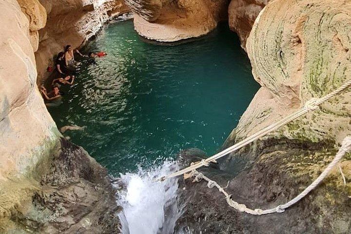 Wadi Shab Cave Swim Day from Muscat, 8:30 AM Hotel Pick-Up, Sinkhole and Fins Beach (3/9)