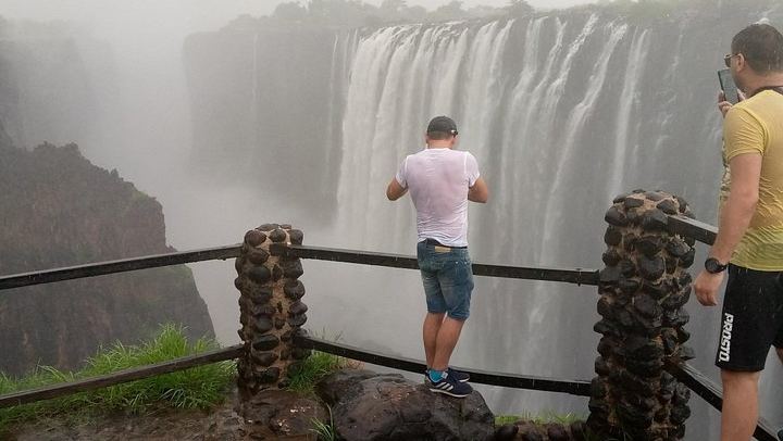 Victoria Falls Tour with Lodge Pickup, Devils Cataract and Main Falls Viewpoints (2/12)