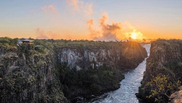 Victoria Falls Guided Walks on Both Sides with Big Tree and Bridge Stops (1/9)