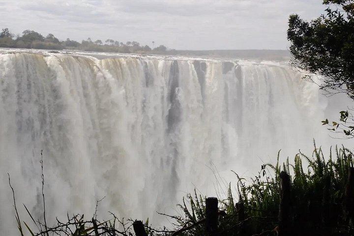Victoria Falls Two Hour Guided Walk of 16 Viewpoints with Hotel Transfers (2/12)
