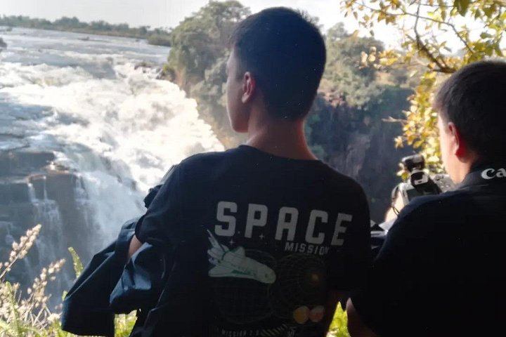 Victoria Falls Two Hour Guided Walk of 16 Viewpoints with Hotel Transfers (3/12)