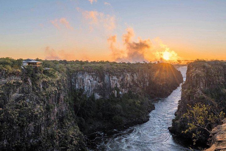 Victoria Falls Guided Walks on Both Sides with Big Tree and Bridge Stops (1/9)