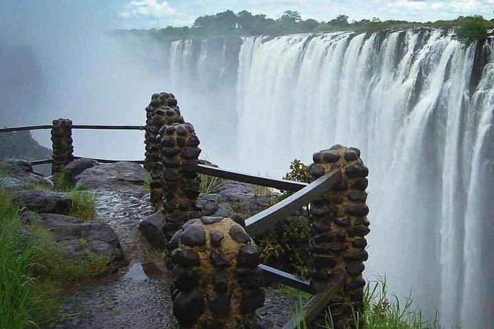 Victoria Falls Guided Walks on Both Sides with Big Tree and Bridge Stops (3/9)