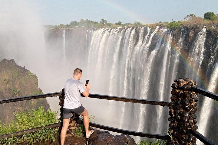 Victoria Falls Tour with Lodge Pickup, Devils Cataract and Main Falls Viewpoints (9/12)