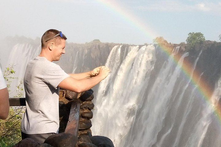 Victoria Falls Tour with Lodge Pickup, Devils Cataract and Main Falls Viewpoints (11/12)