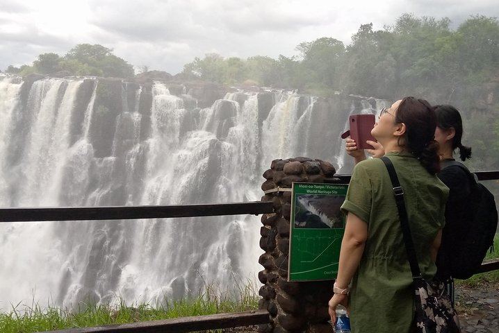Victoria Falls Tour with Lodge Pickup, Devils Cataract and Main Falls Viewpoints (4/12)